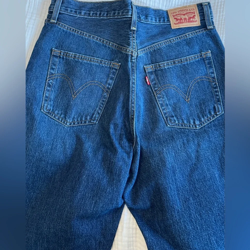 🌸Levi’s Ribcage straight - Picture 4 of 10